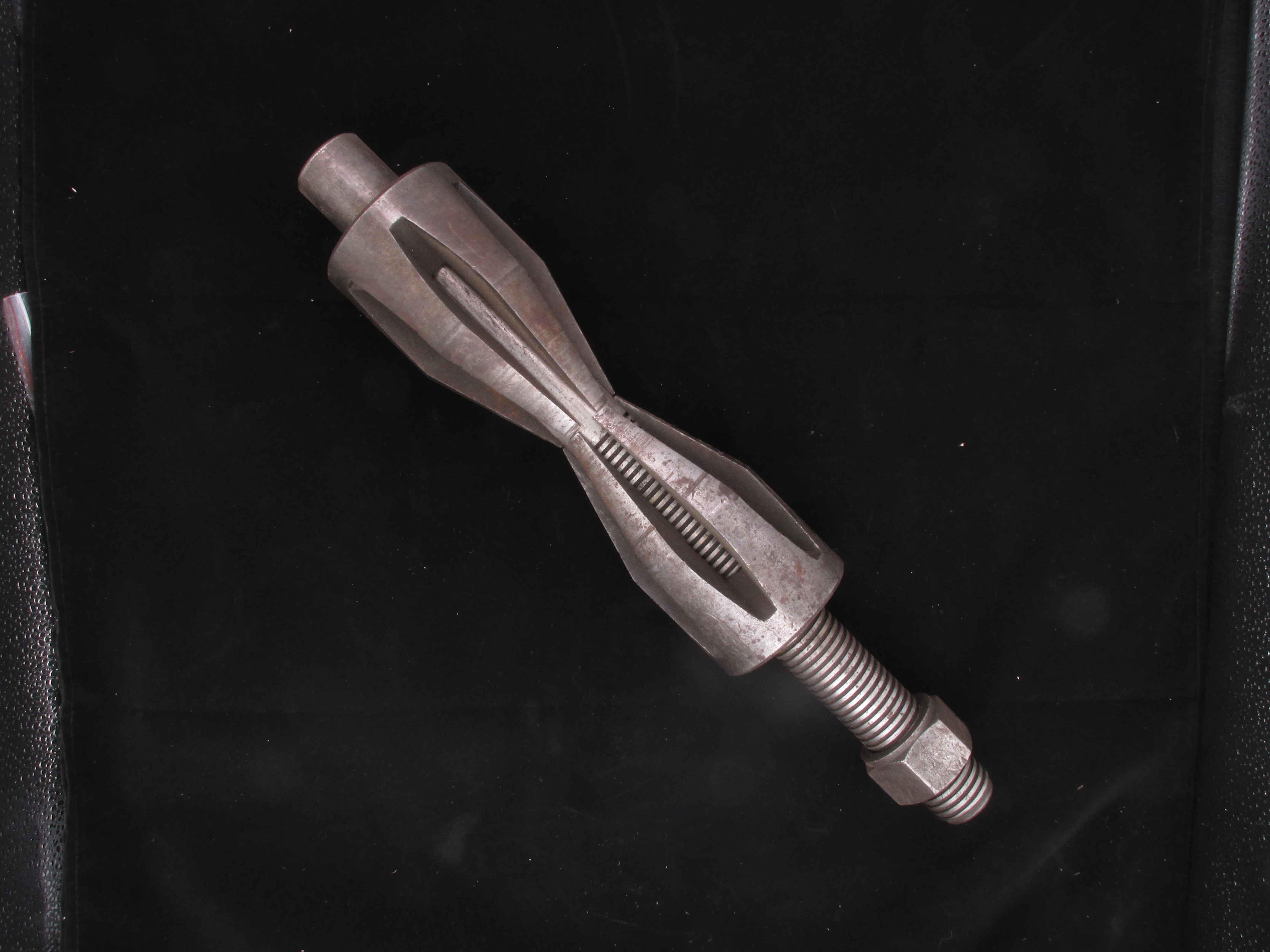 Spannwerkzeug / Schnellspanndorn Größe 3 (38-76mm)
